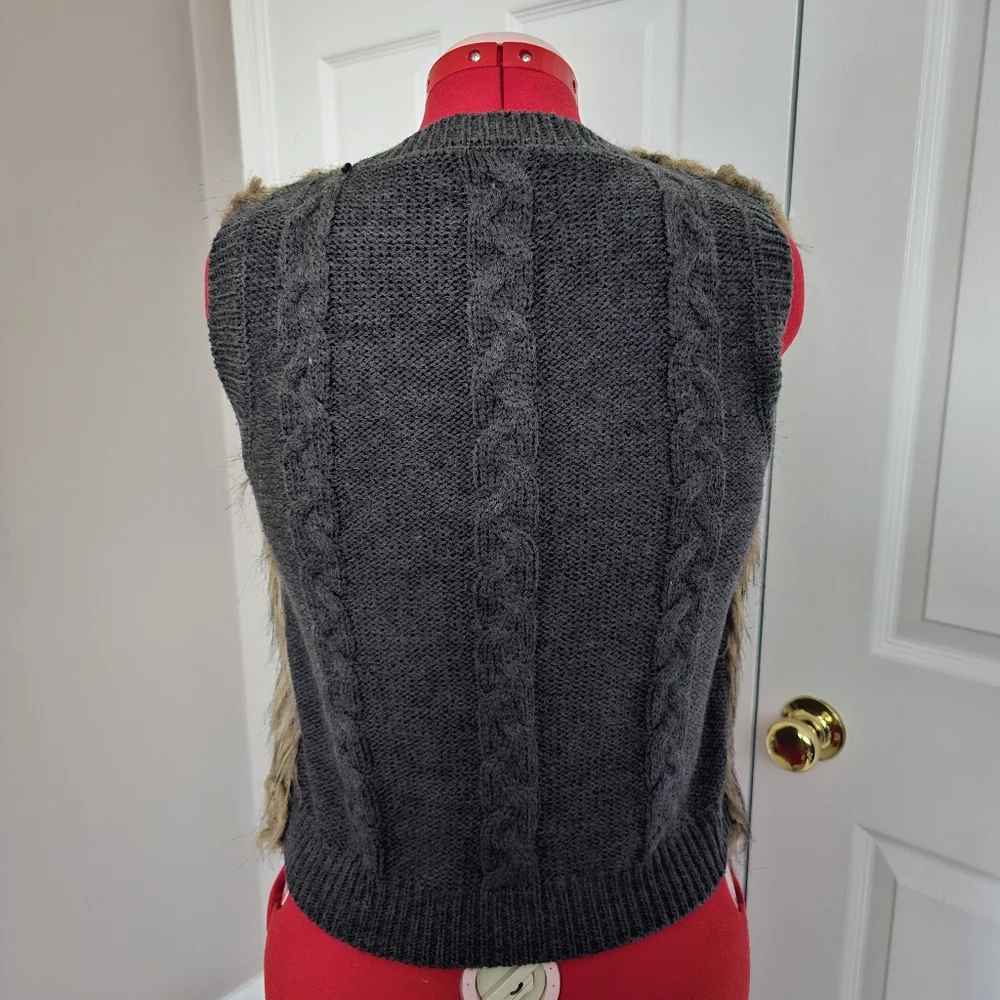 Miss Me Faux Fur Cable Knit Vest - Size L - Picture 8 of 14